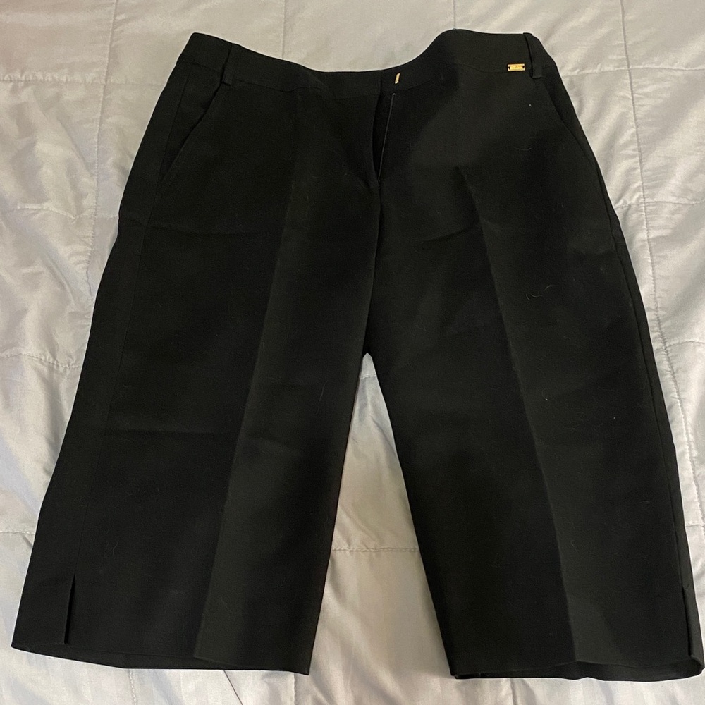 St. John Elegant Black Long Shorts